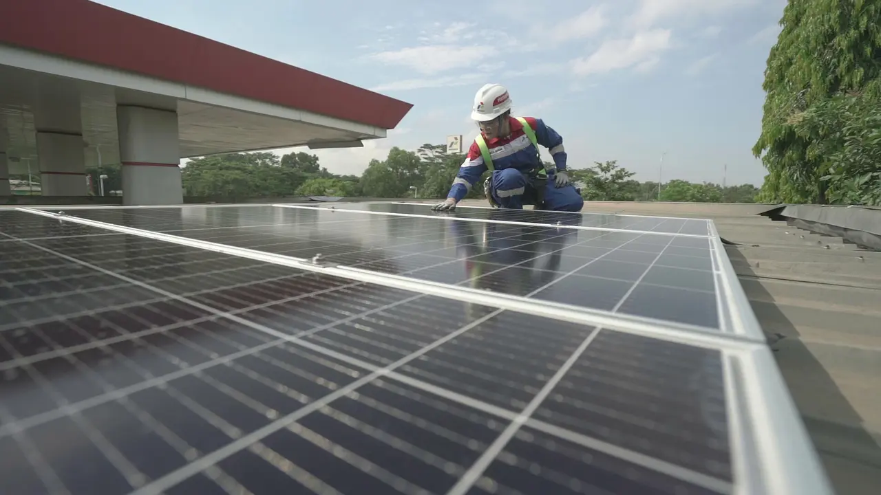 Pertamina Targetkan Penurunan Emisi Karbon 34 Ribu Ton per Tahun dari 5000 PLTS GES