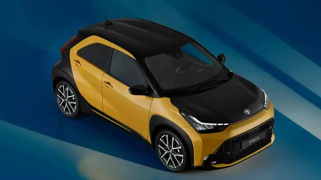 Toyota Aygo X facelift memadukan desain mungil khas city car dengan teknologi hybrid penuh. (Carscoops)