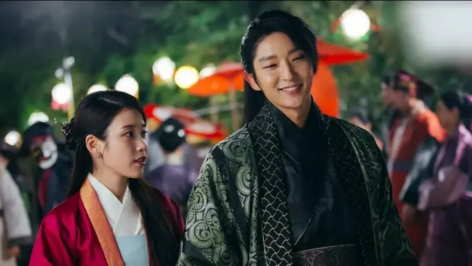 Lee Jun Ki dan IU