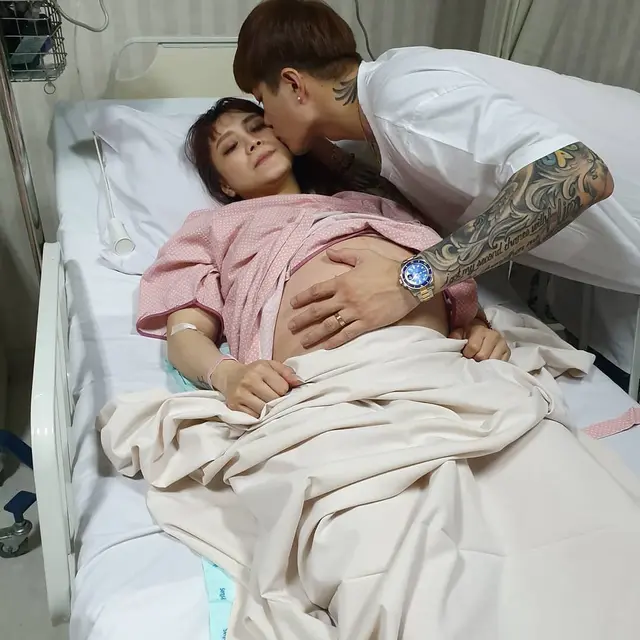 Lee Jeong Hoon dan Moa Aeim