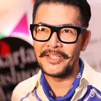 Foto profil Ferry Salim di acara Jakarta Fashion Week 2016 (Andy Masela/bintang.com)