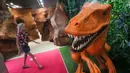 Seorang anak mengunjungi Smile Safari, sebuah museum Instagram dan TikTok di Brussel (7/8/2020). Setelah mengambil tindakan pencegahan COVID-19, museum Smile Safari dibuka kembali, mendorong pengunjung untuk mengambil dan berbagi foto serta video melalui Instagram dan TikTok. (Xinhua/Zheng Huansong)