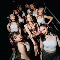 Gaya Cinta Laura saat manggung di DWP 2024. [@claurakiehl]