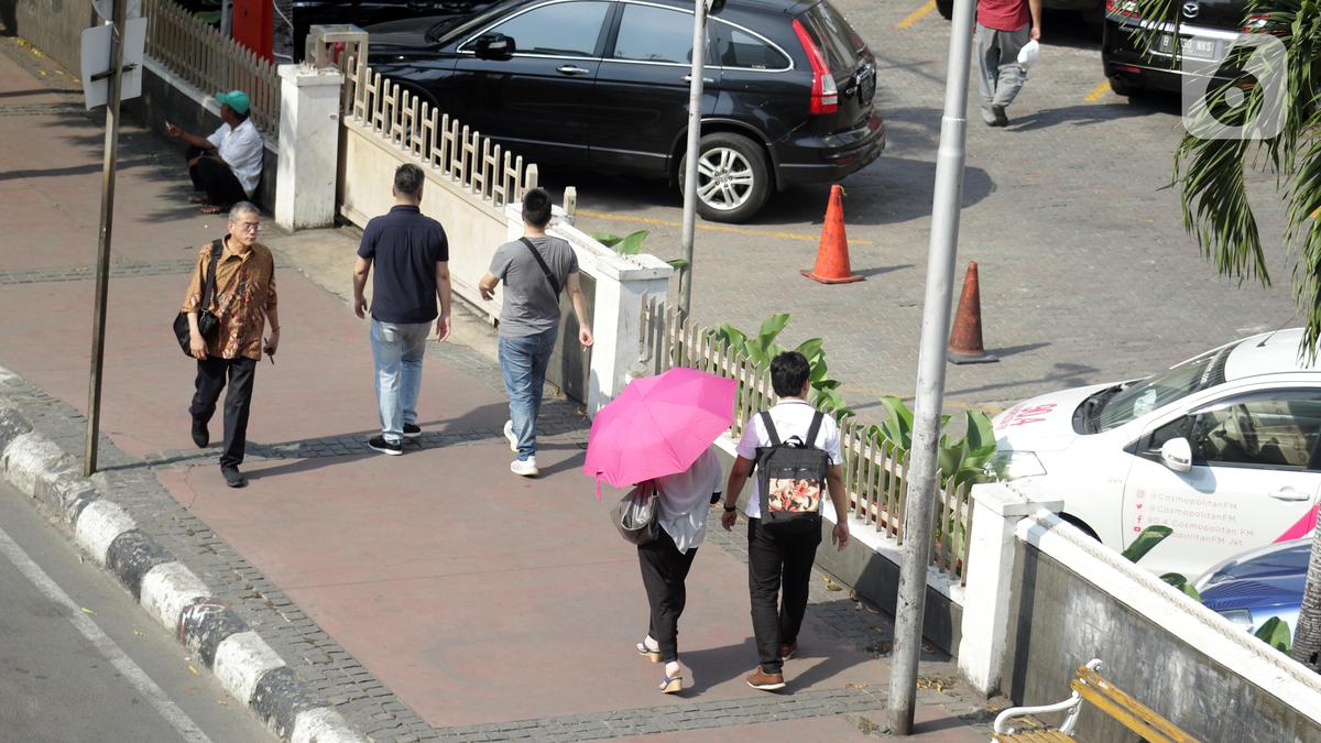 Cuaca Indonesia Hari Ini Jumat 4 Agustus 2023: Sebagian Hujan Siang