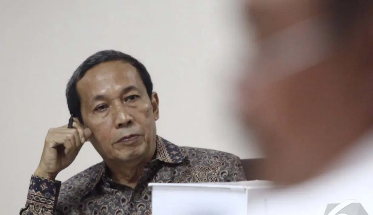 Eks Wakil Rektor II UI Tafsir Nurchamid kembali disidang di Pengadilan Tipikor, Jakarta, Rabu (10/9/2014) (Liputan6.com/Herman Zakharia)