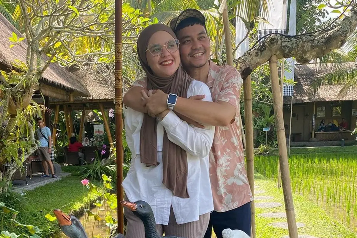 FOTO: Momen Mesra Indra Bekti dan Aldila Jelita, Bikin Baper
