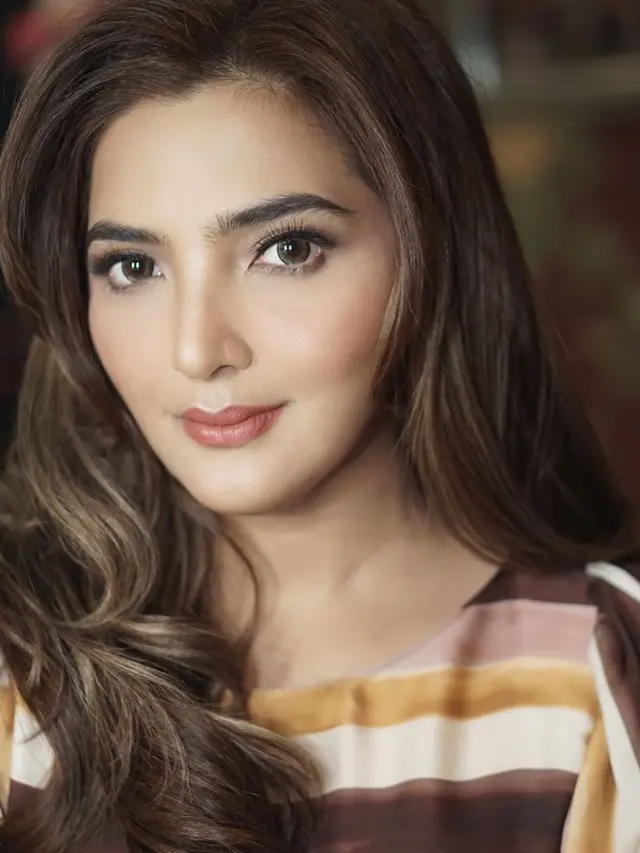 7 Gaya Pemotretan Ashanty dengan Makeup Flawless, Tetap Menawan