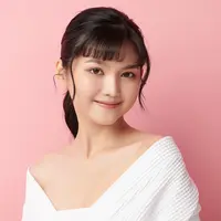 Wanita muda cantik dengan kulit bersih dan glowing. (kitthanes_r.hotmail.com/depositphotos.com)