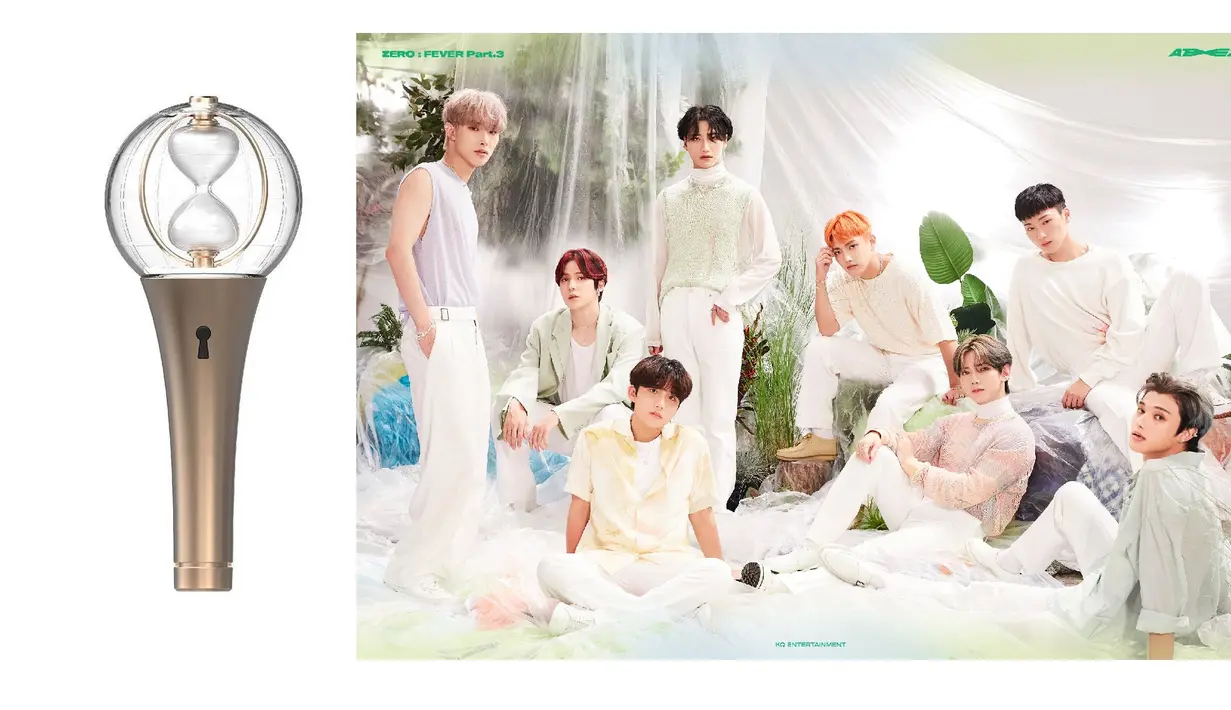 Ateez sebelumnya pernah memiliki light stick, dan pada September lalu merilis versi terbarunya. Bila edisi pertama menampilkan desain kompas, maka dalam light stick terbaru ini diletakkan sebentuk jam pasir di bagian kepalanya. (KQ Entertainment via Soompi)