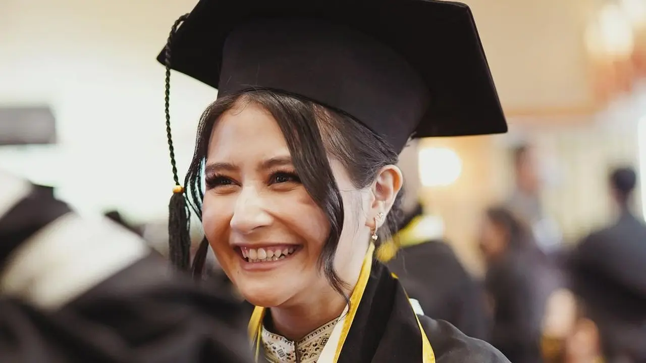 [Fimela] Prilly Latuconsina