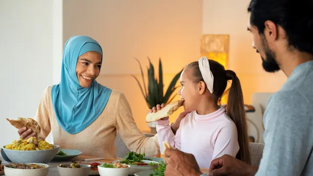 Ingin Sahur Praktis namun Tinggi Protein dan Bergizi? ini Resep Sup Jagung Rumahan yang Cocok Saat Ramadhan