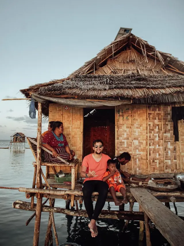 Jadi Duda 6 Tahun, Ini 6 Potret Terbaru Stuart Collin yang Kini Hobi Traveling