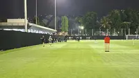 Fergus Tierney berlatih terpisah di Lapangan B, Gelora Bung Karno, Jakarta, Selasa (22/9/2026). (Bola.com/Hery Kurniawan)