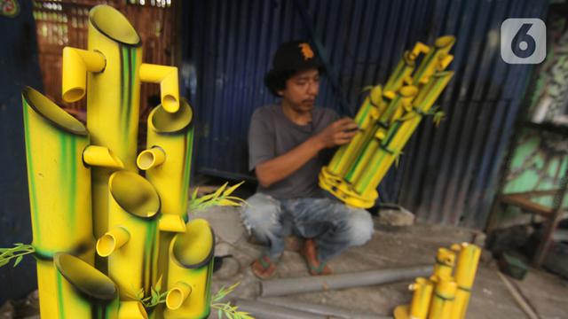 Perajin paralon bekas