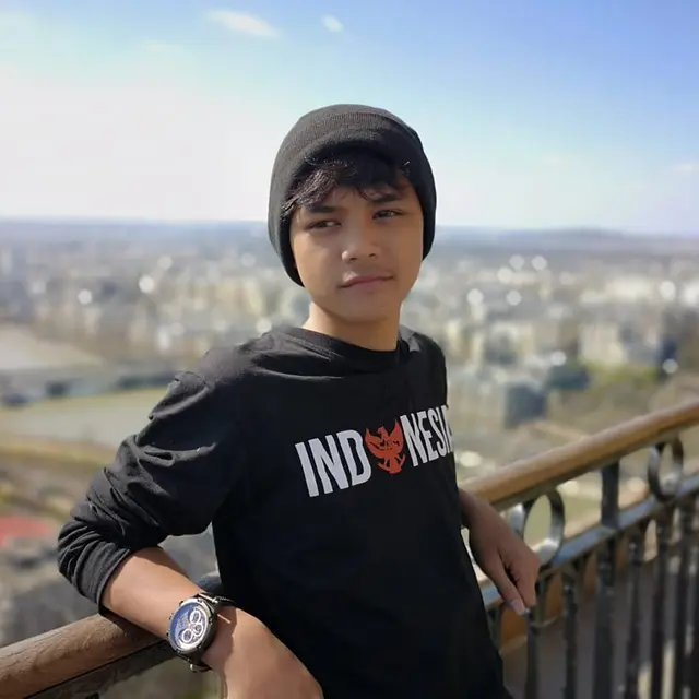 6 Potret Faris Fadjar, Anak Cecep Arif Rahman yang Main di Film Gundala