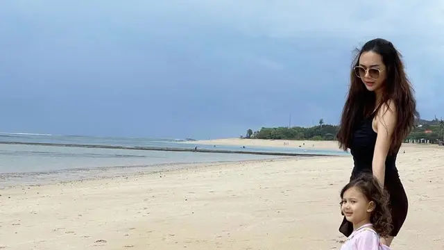 Tampilan Aura Kasih Hangout Bareng Sang Putri (Instagram/aurakasih)