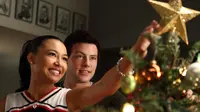 Cory Monteith dan Naya Rivera dalam Glee. (20th Century Fox via IMDb)