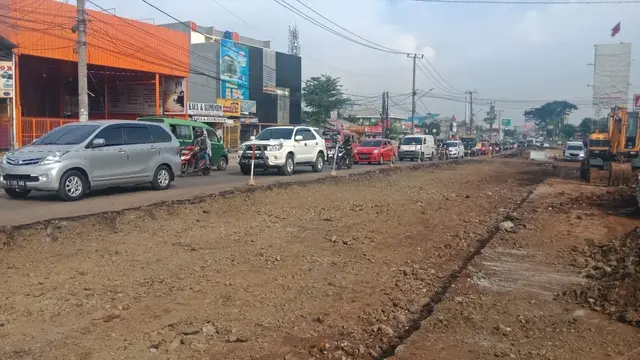 Pemkot Tangsel Lakukan Pelebaran dan Perbaikan Jalan dalam Upaya Peningkatan Infrastruktur