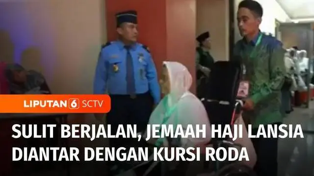Belasan jemaah haji lansia dari kloter pertama embarkasi Padang, Sumatera Barat terpaksa diberangkatkan menggunakan kursi roda. Mereka harus diangkut dengan kursi roda karena sudah sulit berjalan.