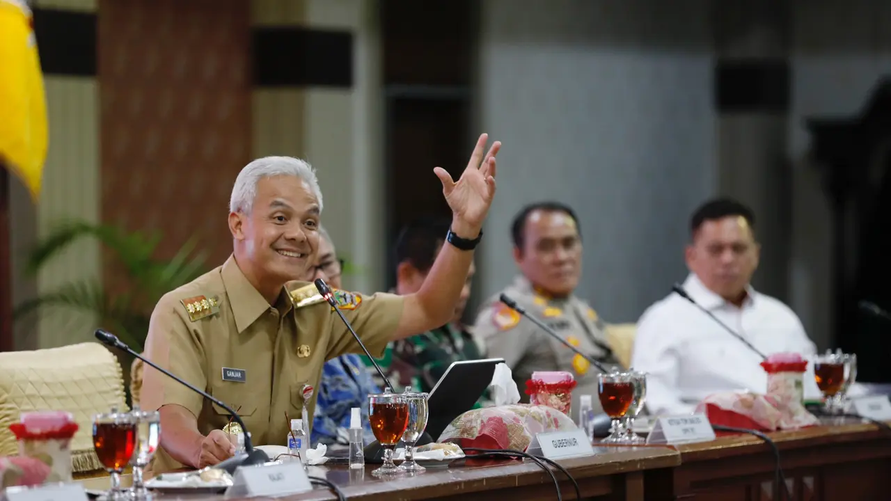 Gubernur Jawa Tengah Ganjar Pranowo, menerima kunjungan kerja DPR RI dalam rangka melakukan sosialisasi Program Legislasi Nasional (Prolegnas) RUU prioritas untuk tahun 2023-2024.