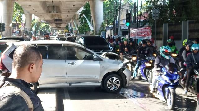 Tabrakan Beruntun di Jalan Antasari, Jakarta Selatan