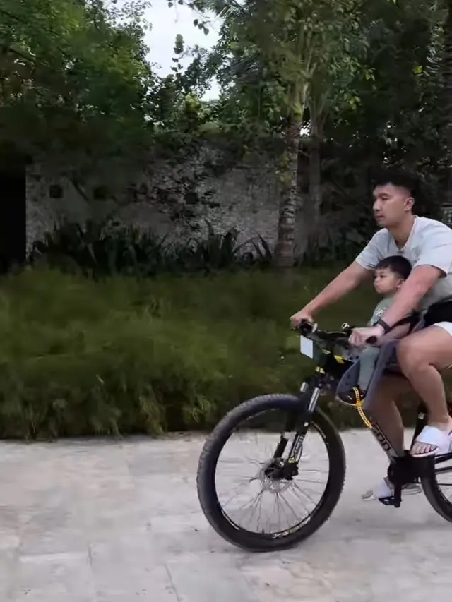 Issa atau baby Izz putra Nikita Willy dan Indra Priawan. (Foto: Instagram/nikitawillyofficial94)