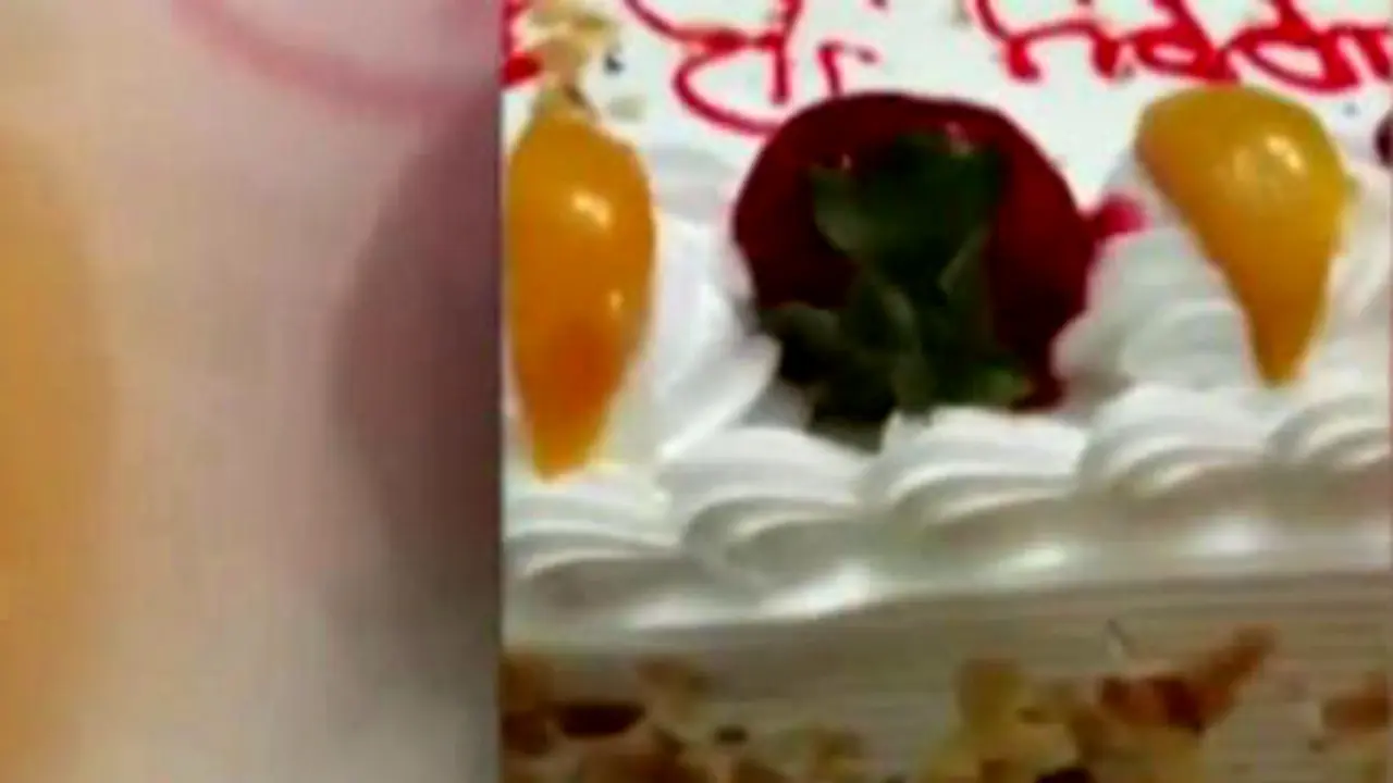 Kejutan, Ada Gunting Dalam Kue Ulang Tahun