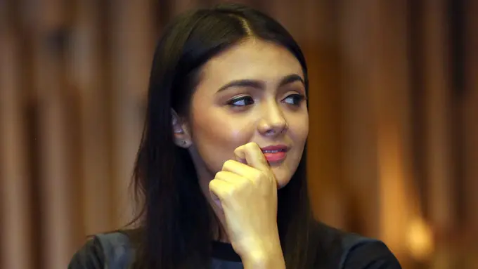 [Bintang] Amanda Rawles