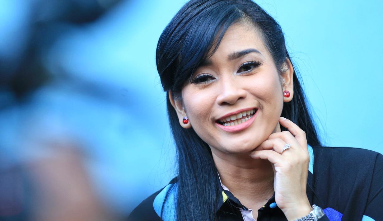 Ikke Nurjanah Ingin Menikah Lagi dan Punya Anak - Photo Bintang.com