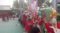 Wanita Tionghoa muallaf ramaikan Imlek dengan lomba kreasi hijab di Masjid Cheng Ho, Surabaya. (Liputan6.com/Dian Kurniawan)