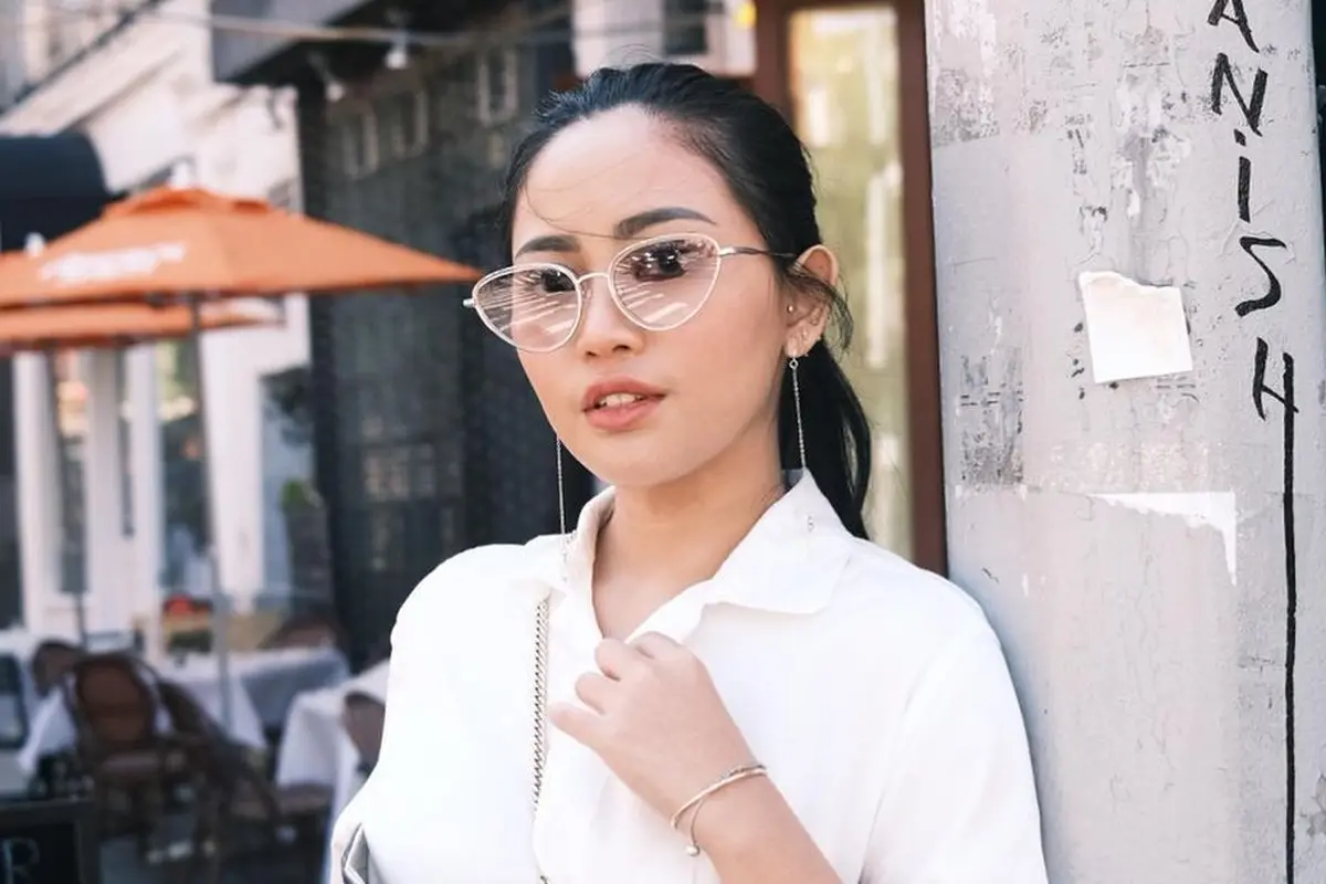 Rachel Vennya.