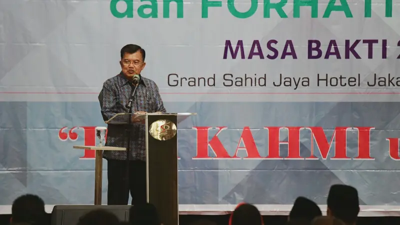 Wapres Jusuf Kalla saat memberikan sambutan di acara KAHMI