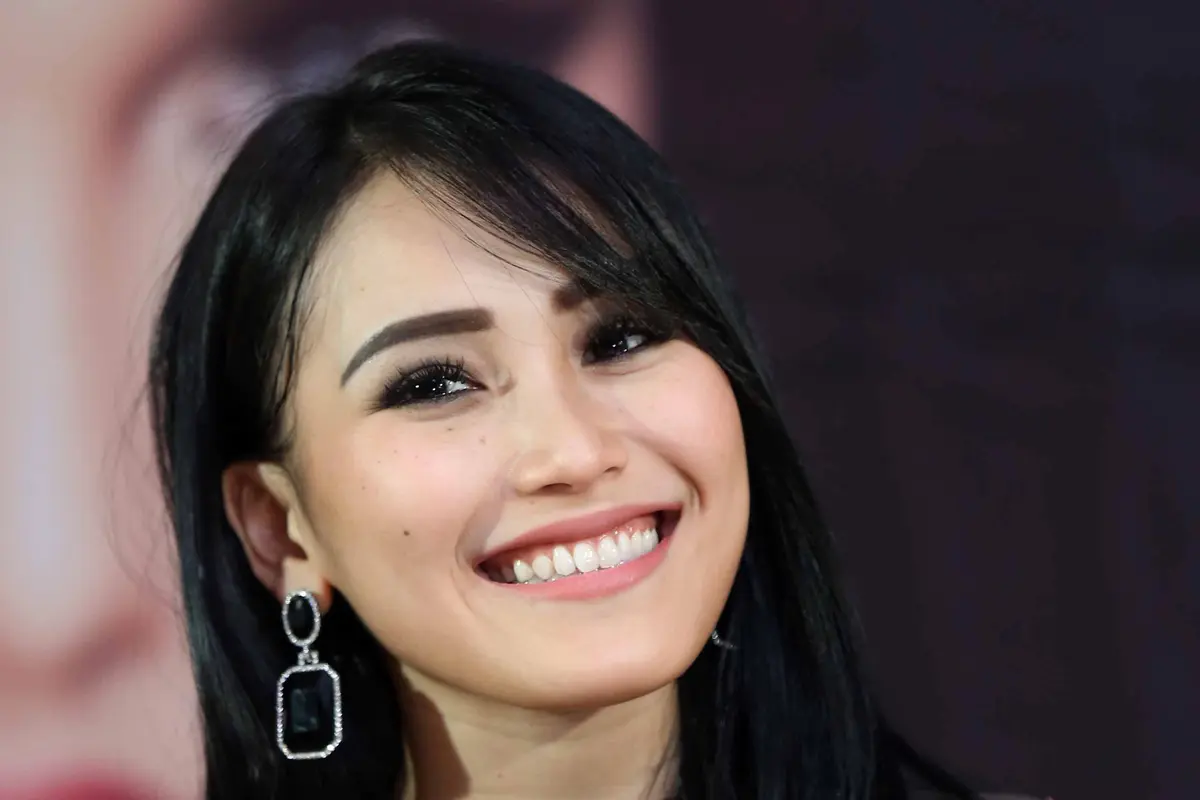 [Bintang] Ayu Ting Ting