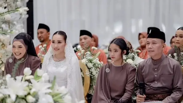 Momen Bilqis Temani Ayu Ting-Ting saat Lamaran, Bahagia Punya Ayah Sambung