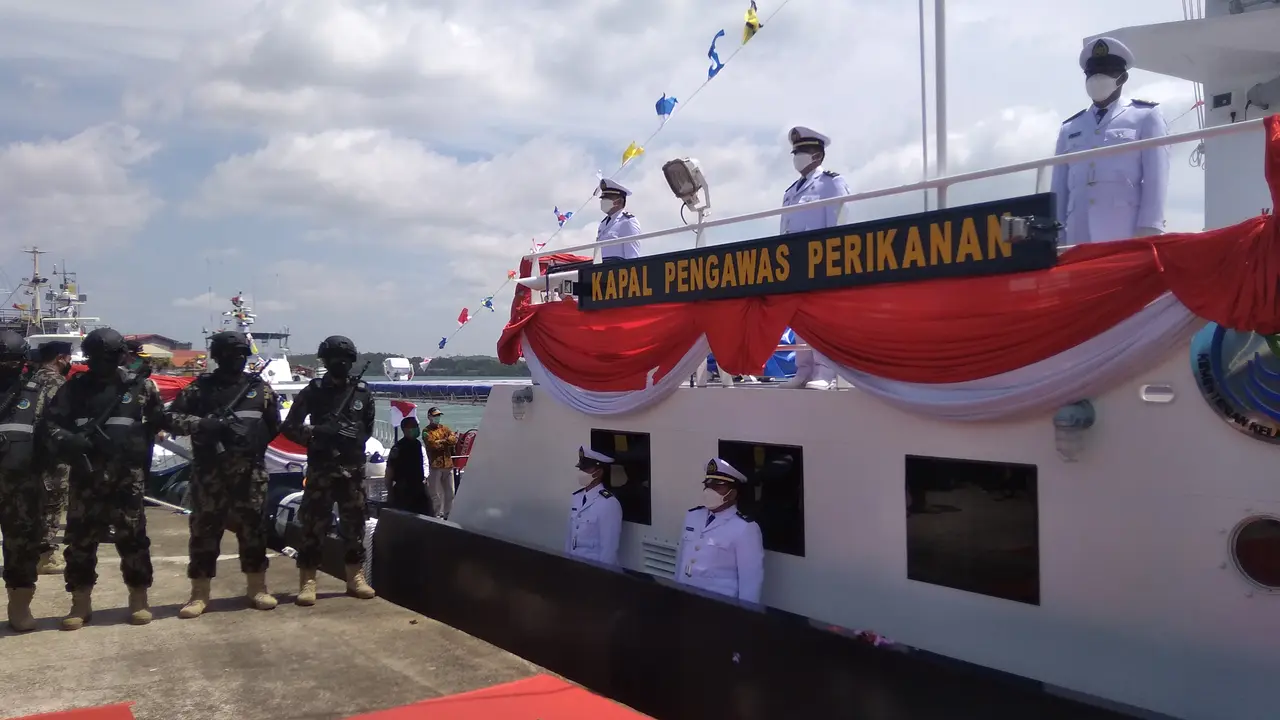 Menteri Kelautan dan Perikanan Wahyu Sakti Trenggono meresmikan 2 Kapal Patroli pada Selasa (9/3) di Pangkalan PSDKP Batam