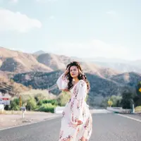 Ilustrasi gaun (Foto: Unsplash.com/Edwin Andrade)