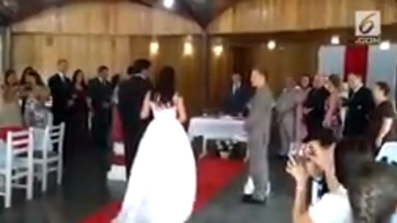 Musik pengiring pengantin berubah jadi desahan wanita (capture Vidio.com)