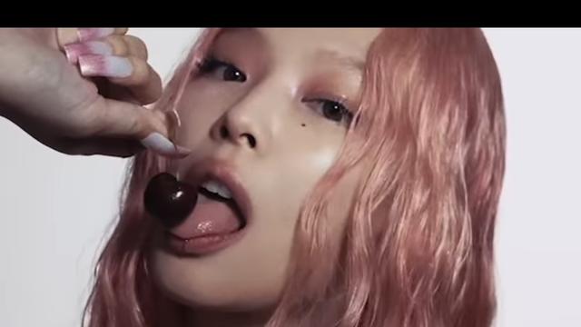 Jelang Perilisan Single Mantra, Jennie BLACKPINK Tampil Beda dengan Rambut Pink
