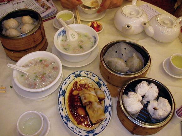 Akibat kebanyakan makan, perut seorang wanita di China meledak | Photo copyright Rocketnews24.com