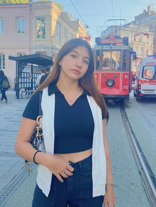 (Instagram/cassandraslee)