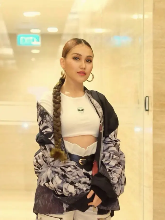 Gaya rambut Ayu Ting Ting yang bisa menginspirasimu/dok. Instagtam @ayutingting92