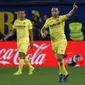 4. Selebrasi dari Santi Cazorla udai membobol gawang Real Madrid pada laga lanjutan LaLiga yang berlangsung di Stadion DeLa Ceramica, Spanyol, Jumat (4/12). Real Madrid ditahan imbang Villareal 2-2.  (AFP/Jose Jordan)