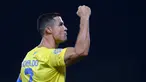 Pemain Al Nassr, Cristiano Ronaldo melakukan selebrasi setelah mencetak gol melalui tendangan penalti ke gawang Al Shorta pada laga semifinal Liga Champions Arab 2023 di Prince Sultan bin Abdul Aziz Stadium, Abha, 9 Agustus 2023. Al Nassr sukses melaju ke babak final setelah menang dengan skor 1-0. (AFP/Abdullah Mahdi)