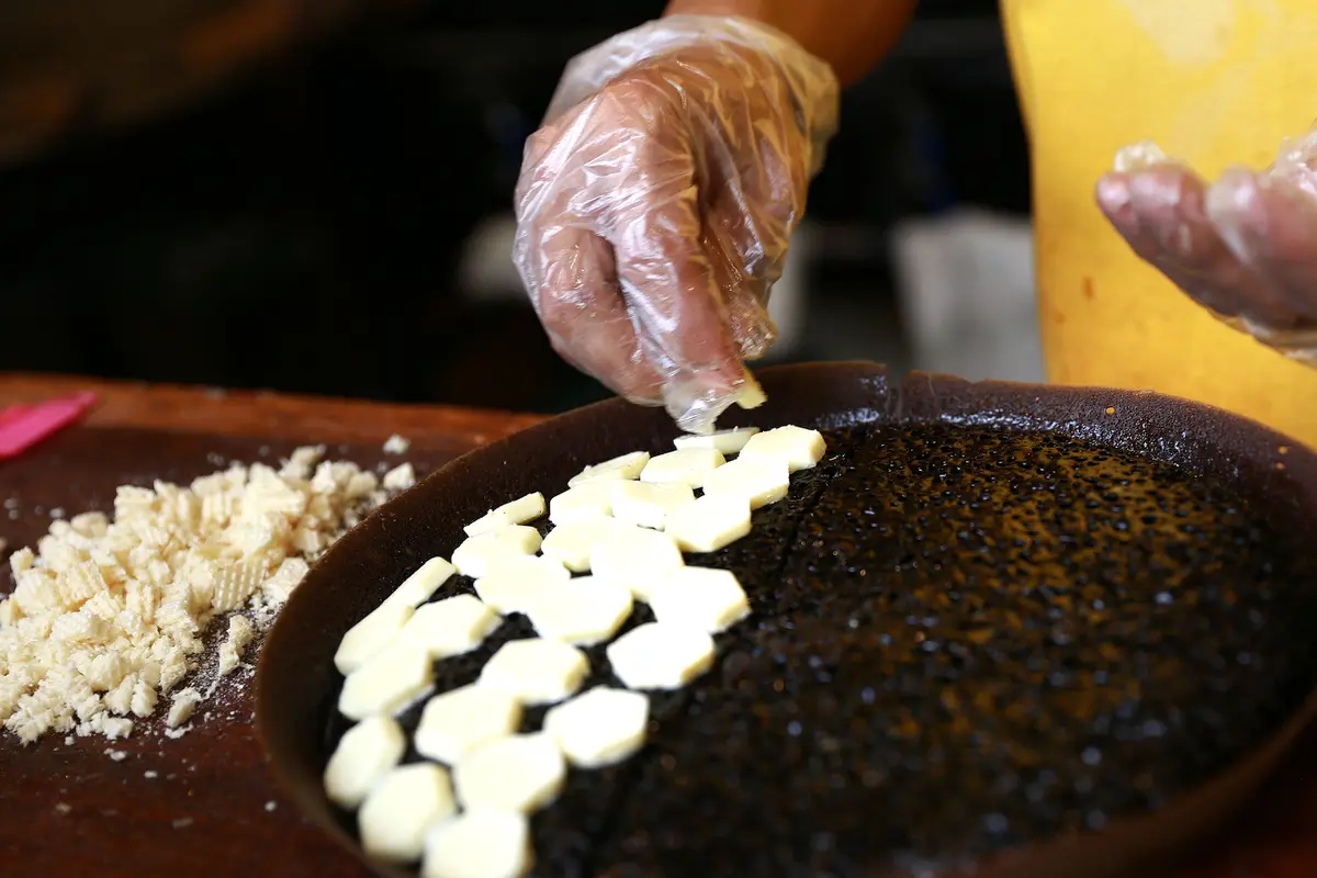 Review Kuliner, Kedai Martabak yang 'Lahir' dari Sebuah Film