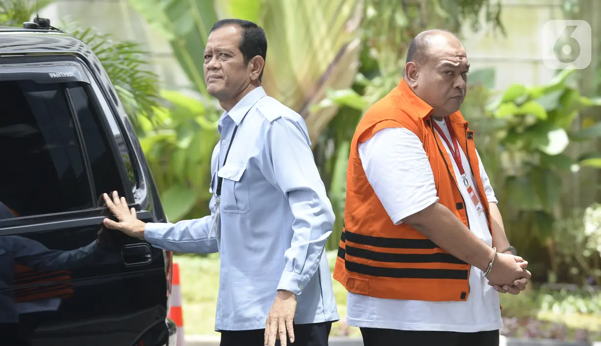 Pemilik Grup Dempo Muhammad Yamin Kahar penyuap Bupati Solok Selatan, Muzni Zakaria tiba di Gedung KPK, Jakarta, Senin (17/2/2020). Kahar diperiksa sebagai tersangka terkait suap proyek Jembatan dan pembangunan Masjid Solok senilai Rp 69,8 miliar. (merdeka.com/Dwi Narwoko)