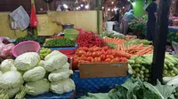 Harga komoditas sayur di pasar tradisional dipengaruhi oleh keadaan cuaca (Amira Fatimatuz Zahra/Liputan6.com)