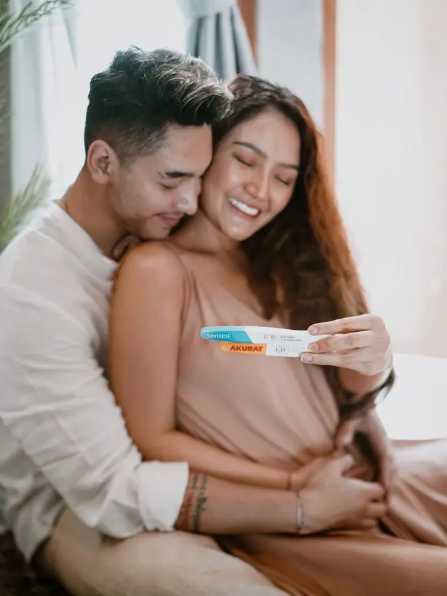 Masuk Usia Kehamilan 5 Bulan, Ini 7 Gaya Siti Badriah dengan Baby Bump