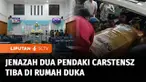 Jenazah dua pendaki Gunung Carstensz, Elsa Laksono dan Lilie Wijayati Poegiono tiba di Bandara Soekarno Hatta, Senin petang. Keduanya lalu dibawa ke rumah duka di Jakarta dan Bandung.