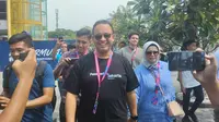 Mantan Gubernur DKI Jakarta Anies Baswedan dan keluarga saat tiba di Jakarta Internasional E-Prix Circuit (JIEC), Ancol, Jakarta Utara untuk menyaksikan Formula E. (Liputan6.com/Winda Nelfira)