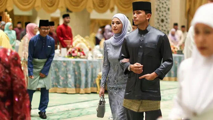 Baju Lebaran lace public figure